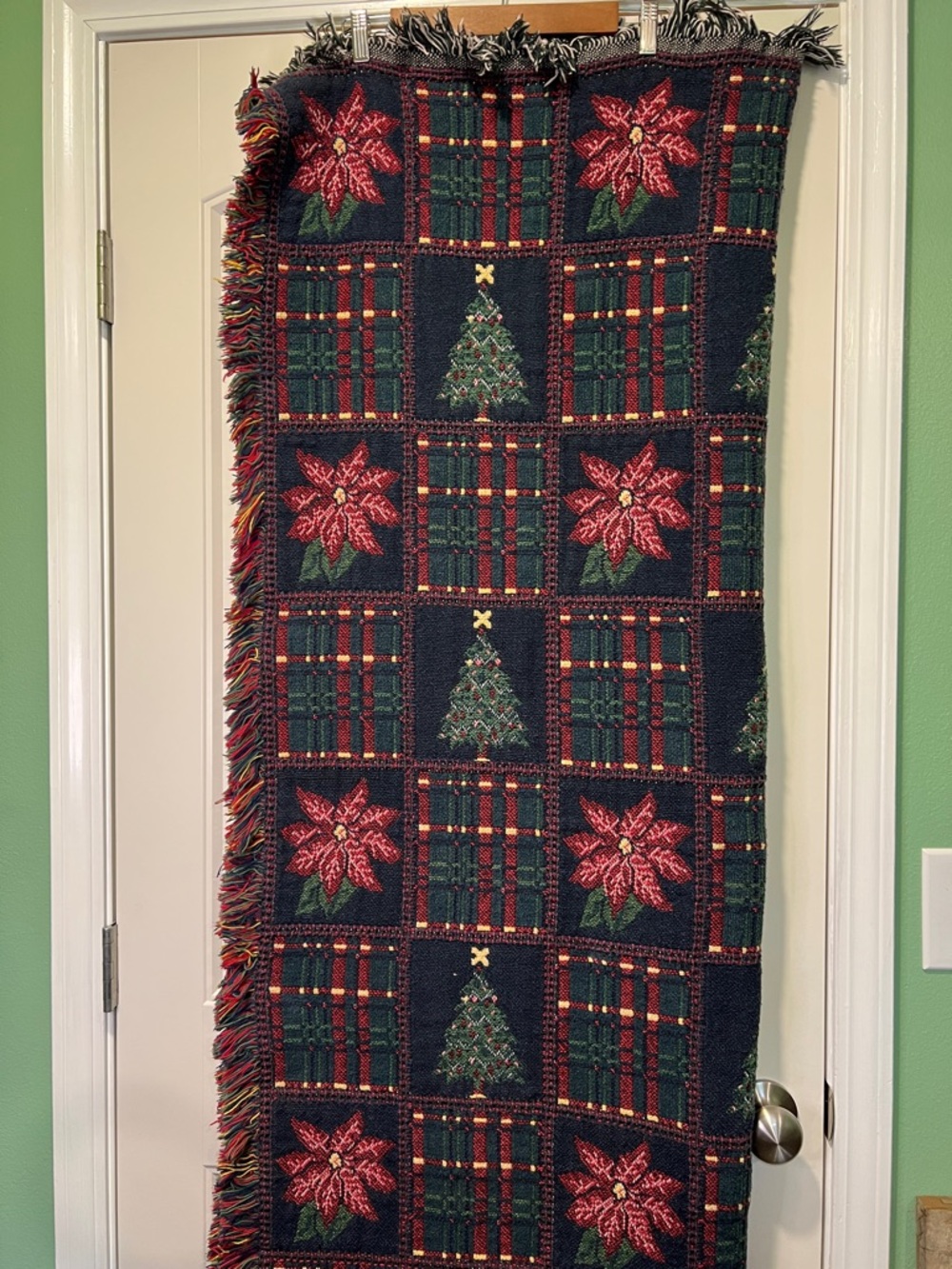 Holiday Poinsettia & Tree Woven Throw Blanket - Red and Green
